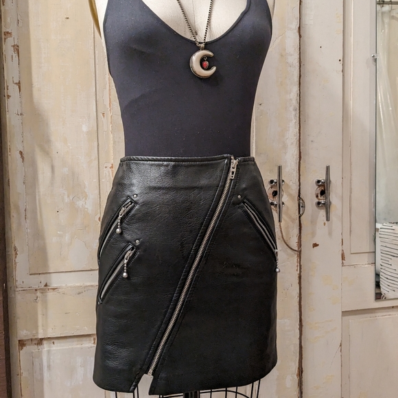 Black NYC/Free People vegan leather mini skirt - Picture 2 of 8